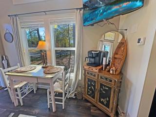 Little Dolly (In The Pines at KY Lake) 105 Pine Grove Lane, Dover, TN 37058 - 2