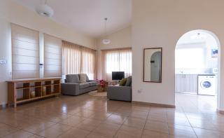 Bungalow Alexia - Garden Oasis near Coral Bay Beach - 4