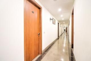 Hotel Skyway Inn - 0