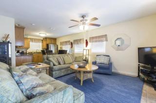 Four Bedroom Two Level Home Near Beach - 9