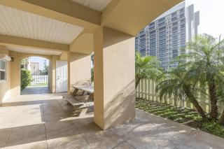 Four Bedroom Two Level Home Near Beach - 5