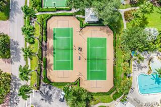 Relax, Play & Unwind in Paradise! Poolside Fun & Resort Vibes - Villa Sail Away - 6