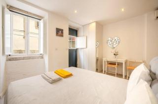 Typical Lisbon center - 5