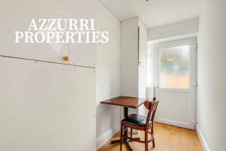 Monthly Stays at Grantham Road By Azzurri Properties Short Lets & Serviced Accommodation Newham, Sleeps up to 6 with Free Parking - 9