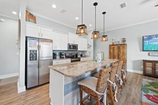 Latitudes ‘N Attitudes - 8