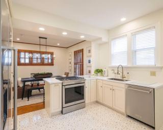 Riggs House Restored 1908 Home - 4