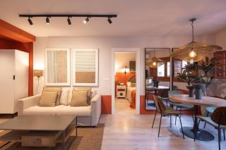 Steps from the Alhambra, Private Terrace & AC - 5