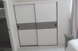 Beach-view 2 Bed Apartment Sleeps 4 - Free parking - 8