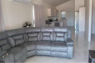 Beach-view 2 Bed Apartment Sleeps 4 - Free parking - 3