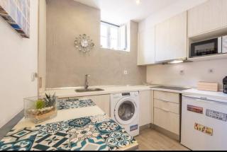 Typical Lisbon center - 7