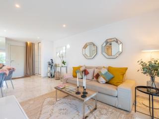 Azahara 1 8B Beautiful apartment frontline golf in popular Aloha - 7