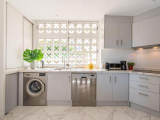 Azahara 1 8B Beautiful apartment frontline golf in popular Aloha - 3