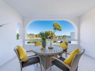Azahara 1 8B Beautiful apartment frontline golf in popular Aloha - 2
