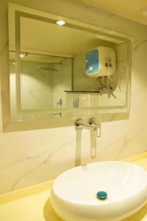 Amanah Mall Apartments Lahore Modren & Comfortable Stays - 4