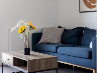 Pass the Keys Modern apartment with Marina view - 1