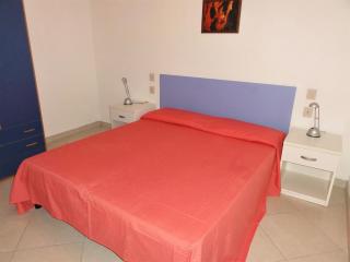 Apartment in a villa with garden - 6