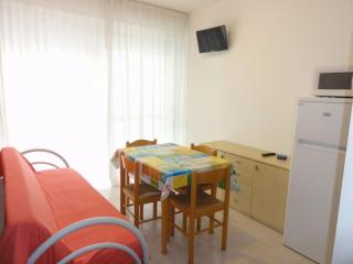 Beachside apartment with terrace - 0