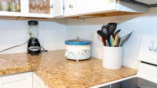 Comfy Updated Beachside Getaway - 2