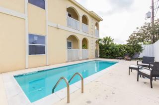 Ground Floor Apartment with Pool Walk to Beach - 9