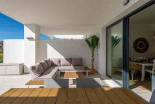 Golden View 2460 - 6