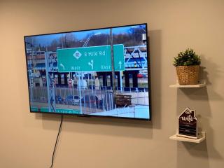 Relax, Recharge, Repeat 2Bedroom Walkout Haven - 9