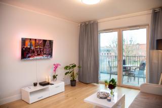 Maya's Flats & Resorts - River View - 1