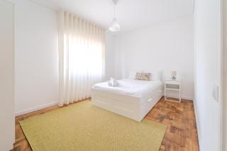 Urban Moura Flat by House and People - 7