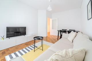 Urban Moura Flat by House and People - 6