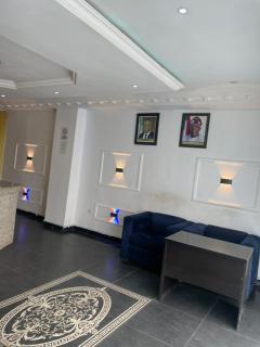 BOSS HOTELS & SUITES - 5