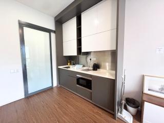 Cozy City Getaway at Ceylonz - 4