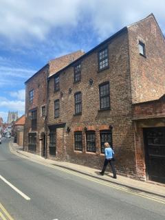 The Old Bakehouse, central historical Beverley - 0