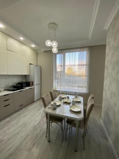 Уютная квартира на центре города, возле EXPO - 6