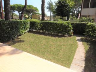 Flat in a villa with shared pool - 5