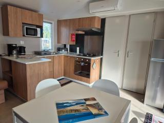 MH365 2 chambres avec suite parentale et 2 salles de bain 40m2 dans camping 4 étoiles - 9