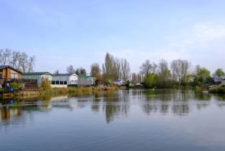 Billing Aquadrome Holiday Park Fishing Lakes Gold Caravan - 1