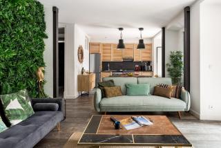 Modern 3BR w/ Terrace & BBQ – Near Tram 28 | By Airnest - 4