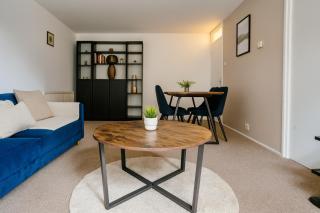 Elegant & Modern 2 Bed Flat in Chiswick - 3