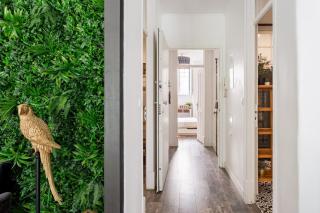 Modern 3BR w/ Terrace & BBQ – Near Tram 28 | By Airnest - 3