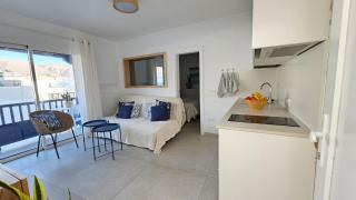 Caleta de Famara Primera linea con balcon - 1