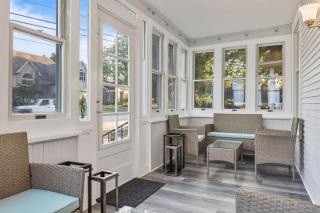 Cozy Chic 4BD 2BA Home in St Charles - 4