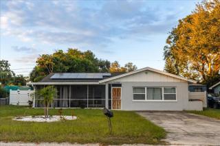 Sunny Spacious 4BR Comfort Pool - 6