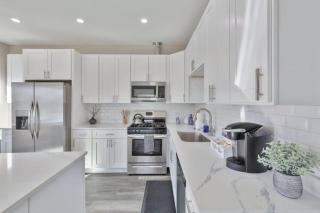 Amazing Location Cozy Chic Penthouse - 1