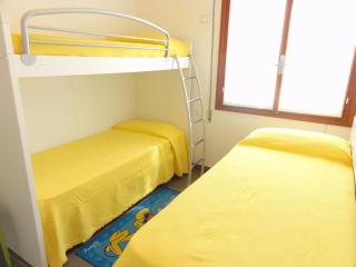 Apartment with garden and pool access - 4