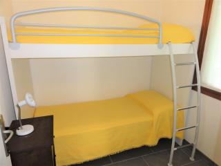 Apartment with garden and pool access - 3