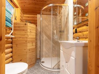 2 Bed in Higher Clovelly 00370 - 1