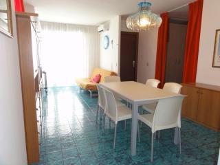 Bright apartment close to the sea - 5