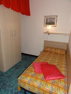 Bright apartment close to the sea - 2