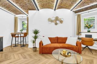 The Magnificent Urban Hideaway - 9