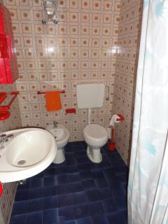 Beachside apartment with outdoor space - 3