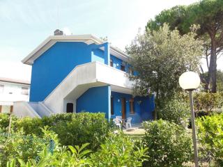 Nice flat with pool-Beahost - 1